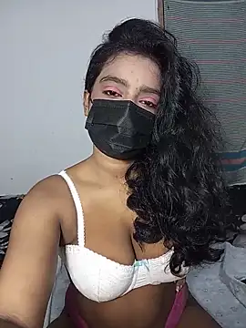 Snapshot of Darkchocosl8 chatting on May 19, 2026, 7:42 pm Darkchocosl8 online show from May 19, 2026, 7:42 pm