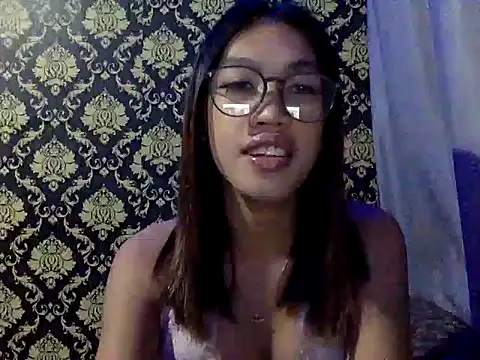 your wifey online show from October 2, 2025, 10:22 am