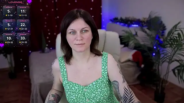 TinaMelt online show from November 22, 2025, 8:41 pm