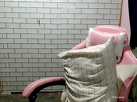 Rainea149 online show from February 26, 2026, 6:07 pm