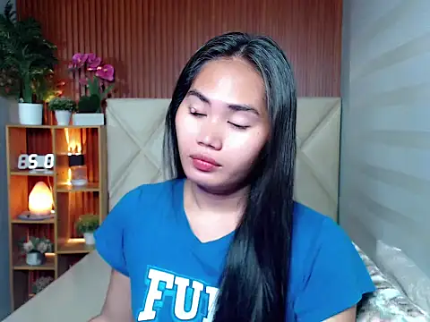 Snapshot of sluttyprincess0 chatting on October 2, 2025, 11:01 pm sluttyprincess0 online show from October 2, 2025, 11:01 pm