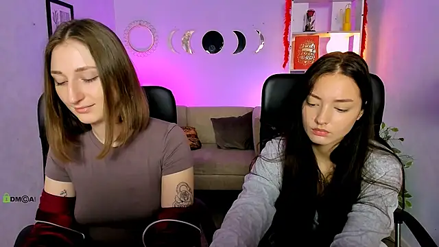 eva smiith  online show from April 14, 2026, 5:46 am