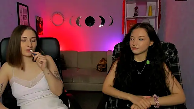 eva smiith  online show from May 22, 2026, 5:47 am