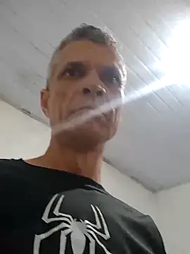 BrenoAvelar online show from May 9, 2026, 2:17 am