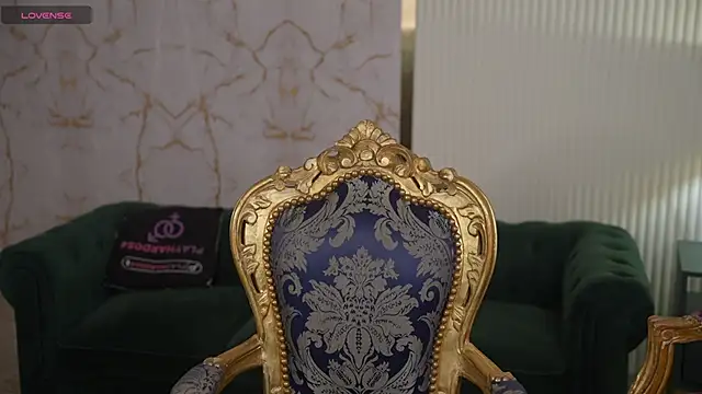 Esmie Smile online show from February 19, 2026, 12:06 am