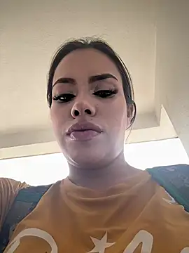emma-conti2 online show from July 17, 2026, 2:24 pm