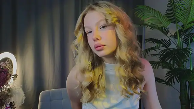 Snapshot of emilyshepar_d chatting on October 2, 2025, 1:45 am emilyshepar d online show from October 2, 2025, 1:45 am