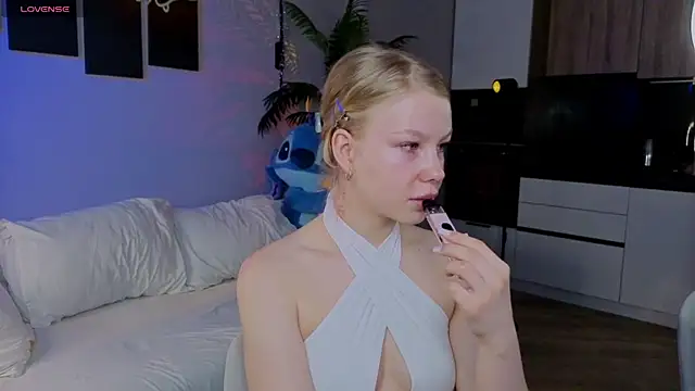 emilyshepar d online show from June 5, 2026, 2:51 am