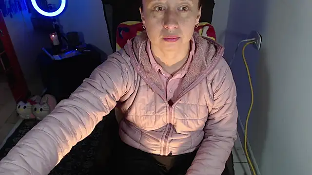 Milf Valeria online show from September 30, 2025, 4:01 pm