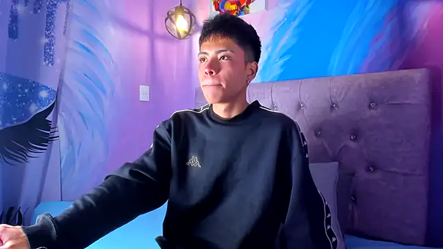 MaxiWildd online show from December 2, 2025, 12:54 pm