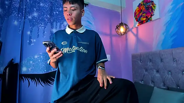 MaxiWildd online show from February 11, 2026, 12:43 pm