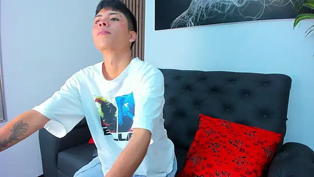 MaxiWildd online show from February 19, 2026, 12:34 pm