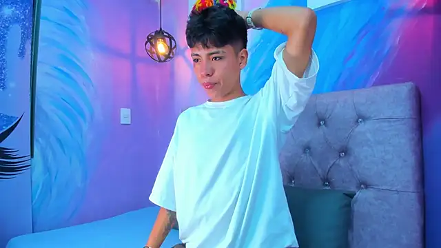 MaxiWildd online show from April 7, 2026, 1:11 pm