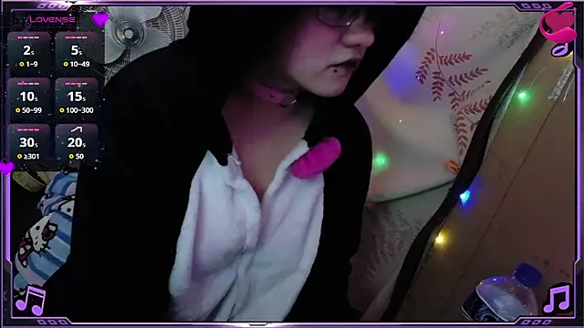 Ftm Bunny online show from May 24, 2026, 12:32 pm