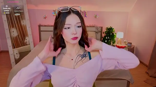 Adetta online show from December 18, 2025, 10:21 am