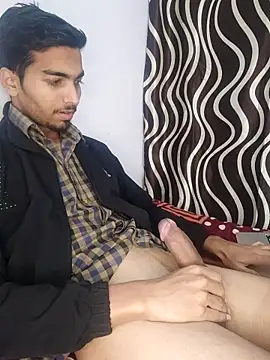 Snapshot of Sweetfucker_ chatting on November 19, 2025, 8:36 am Sweetfucker online show from November 19, 2025, 8:36 am