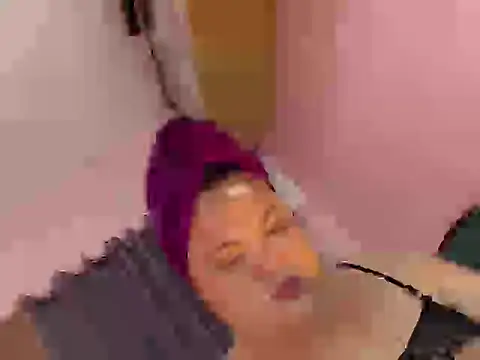 Snapshot of fallen_angel08 chatting on September 17, 2025, 11:45 am fallen angel08 online show from September 17, 2025, 11:45 am