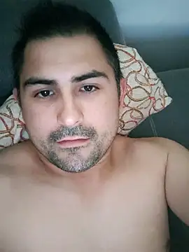 Bradd 32 online show from November 15, 2025, 5:09 pm