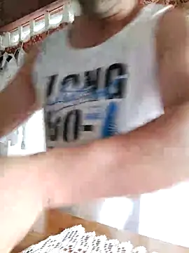 Snapshot of Bradd_32 chatting on February 22, 2026, 5:22 pm Bradd 32 online show from February 22, 2026, 5:22 pm