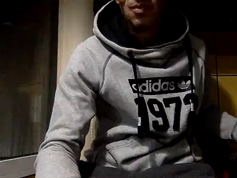 Snapshot of adiluci1 chatting on October 24, 2025, 5:53 pm adiluci1 online show from October 24, 2025, 5:53 pm