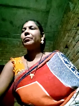 Snapshot of Savita992 chatting on September 14, 2025, 1:32 pm Savita992 online show from September 14, 2025, 1:32 pm