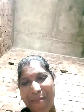 Snapshot of Savita992 chatting on September 29, 2025, 5:40 pm Savita992 online show from September 29, 2025, 5:40 pm