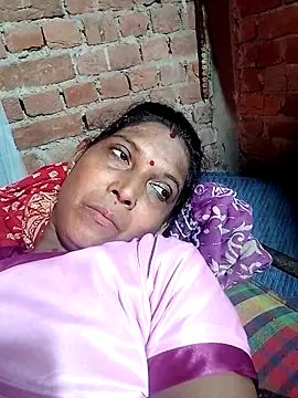 Snapshot of Savita992 chatting on October 8, 2025, 4:32 am Savita992 online show from October 8, 2025, 4:32 am
