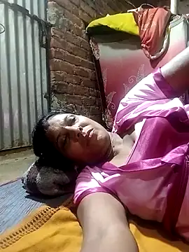 Snapshot of Savita992 chatting on October 11, 2025, 11:25 pm Savita992 online show from October 11, 2025, 11:25 pm