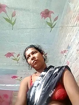 Snapshot of Savita992 chatting on October 18, 2025, 10:54 pm Savita992 online show from October 18, 2025, 10:54 pm
