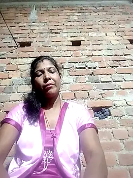 Snapshot of Savita992 chatting on October 19, 2025, 3:01 pm Savita992 online show from October 19, 2025, 3:01 pm