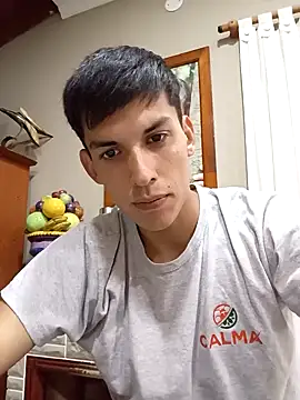 Snapshot of frankitocam4 chatting on December 5, 2025, 2:14 pm frankitocam4 online show from December 5, 2025, 2:14 pm