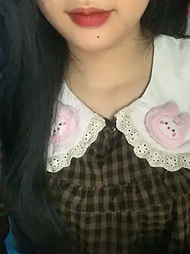 Linhtruong  online show from November 18, 2025, 4:28 am