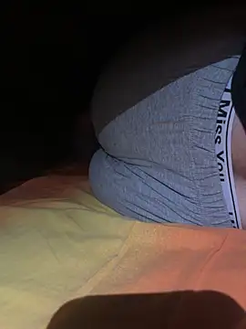 atuttaforza003 online show from February 21, 2026, 9:10 am