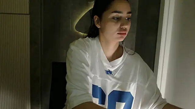Snapshot of ChocolateKity chatting on May 3, 2026, 4:40 am ChocolateKity online show from May 3, 2026, 4:40 am