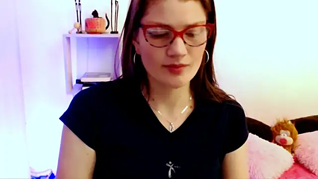 Camila-ventura online show from May 24, 2026, 11:48 am