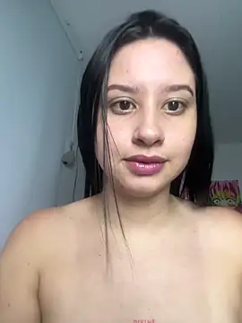 lucy grey25 online show from February 2, 2026, 3:33 pm