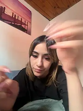 Babylovetiernax online show from November 11, 2025, 6:19 pm