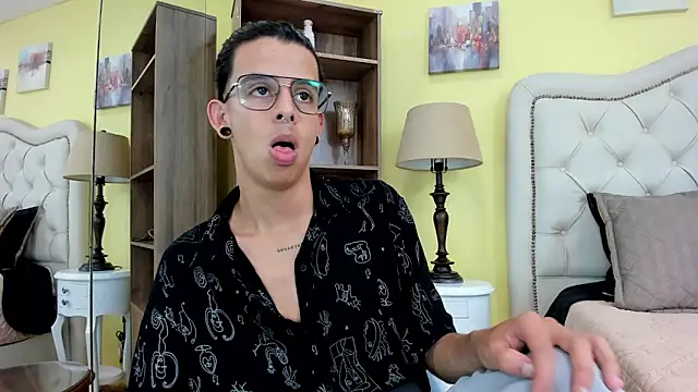 Ibratxandy online show from December 13, 2025, 7:53 pm