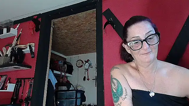 Mistress-Ivy51 online show from November 5, 2025, 7:30 am