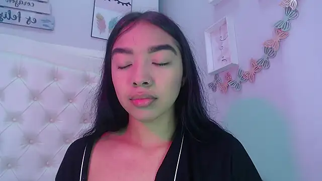 pocahontamoon online show from September 23, 2025, 1:25 pm