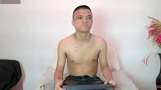 aly n sebas online show from April 7, 2026, 3:07 am