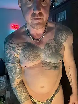 CloudyKingG online show from April 10, 2026, 3:39 pm