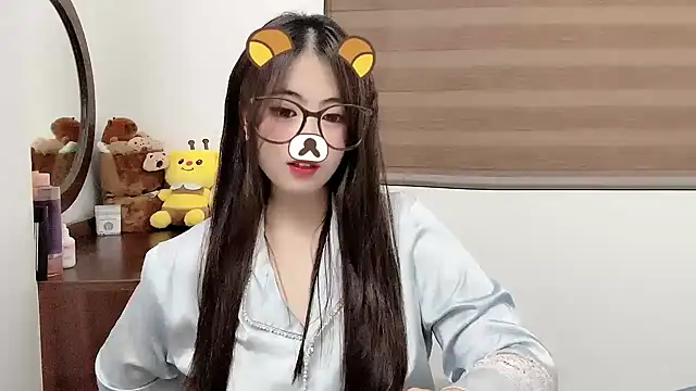 Snapshot of Amelia-babee chatting on November 10, 2025, 12:37 pm Amelia-babee online show from November 10, 2025, 12:37 pm