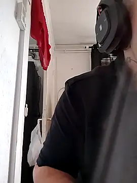 JuicyBigcockxh online show from May 15, 2026, 1:29 pm