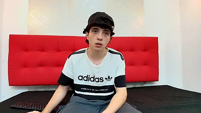 dia fax18 online show from September 12, 2025, 12:16 pm