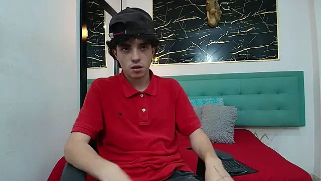 dia fax18 online show from October 15, 2025, 8:09 pm