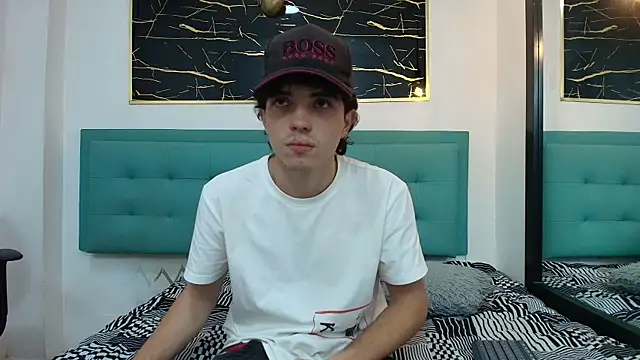 dia fax18 online show from October 25, 2025, 8:36 pm