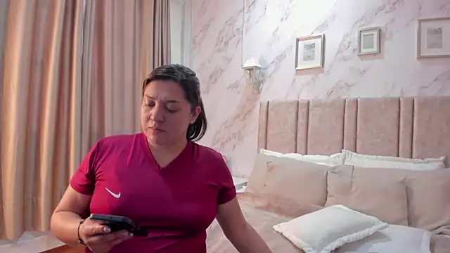 Paula And online show from October 19, 2025, 7:47 pm