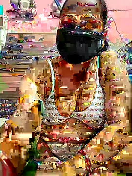 shalubhabhi69 online show from April 2, 2026, 6:49 pm