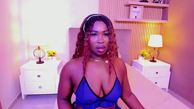 Snapshot of SerenaWinslow chatting on July 16, 2026, 12:11 pm SerenaWinslow online show from July 16, 2026, 12:11 pm